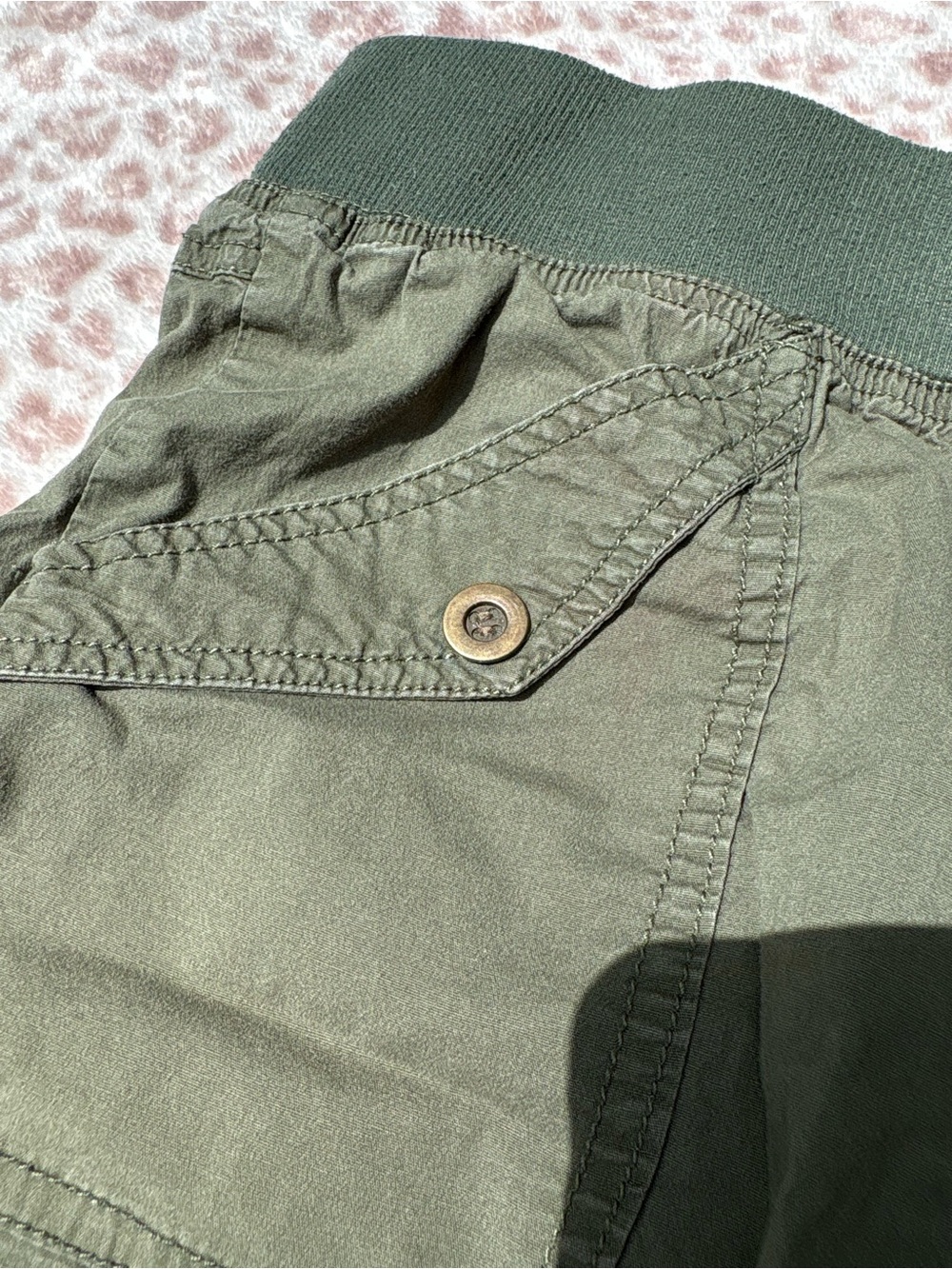 Palm Rio Olive Green Capri Pants Size Medium - Picture 4 of 9